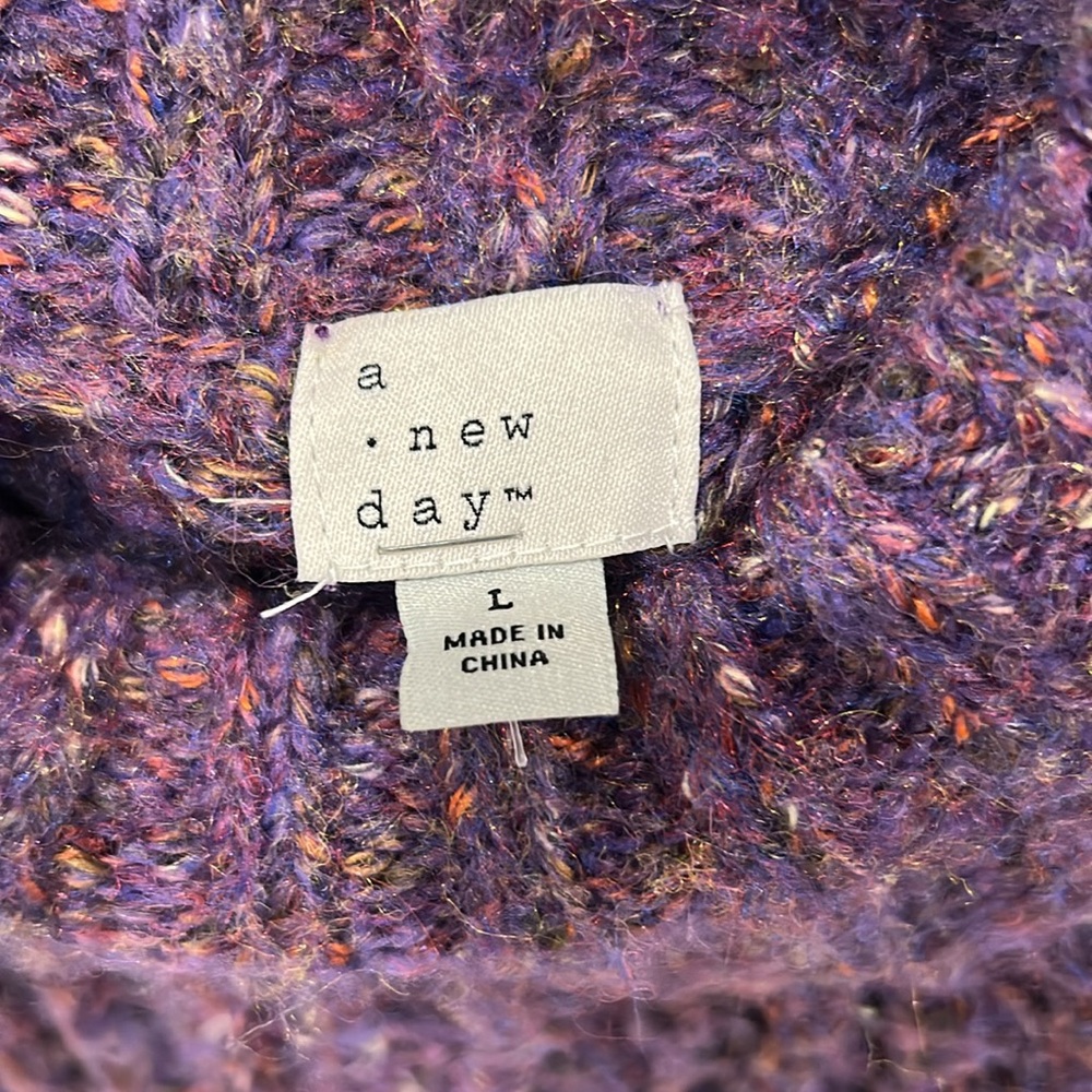 Sweater - Picture 3 of 5